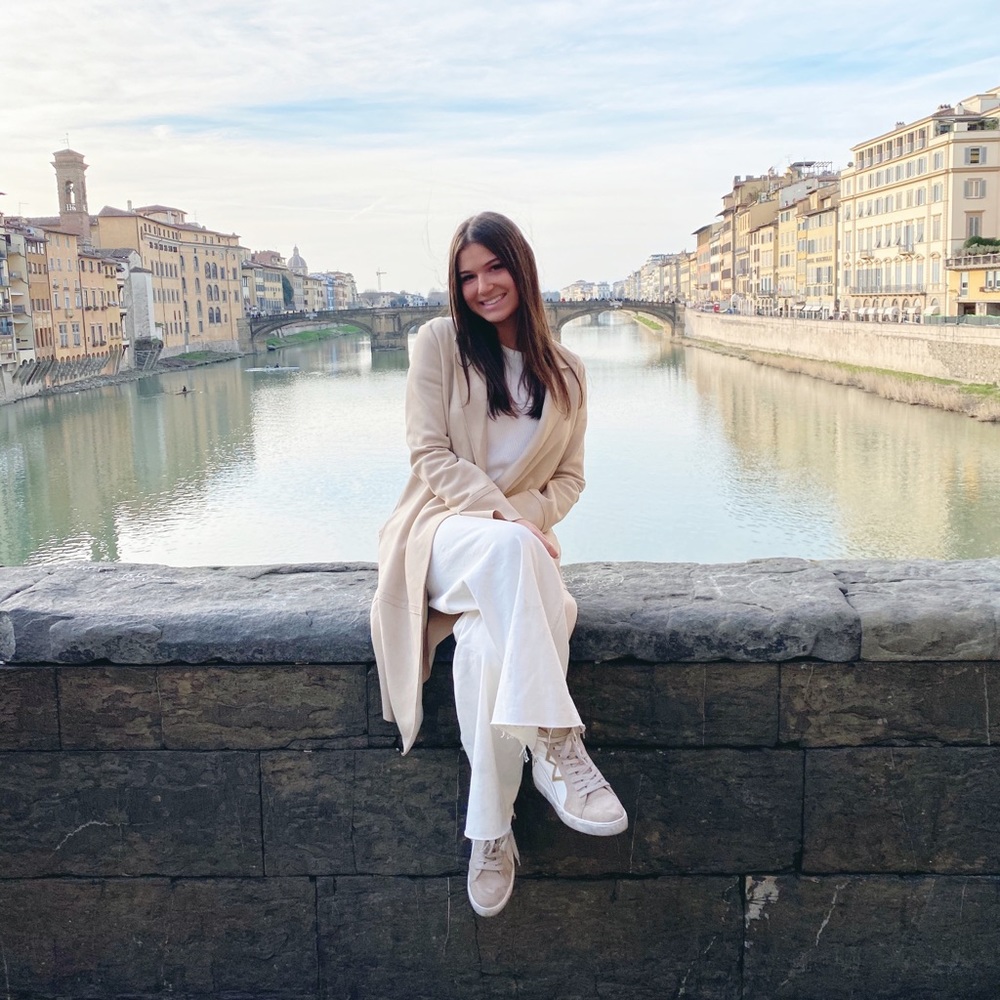 Meet your Posher, Eve